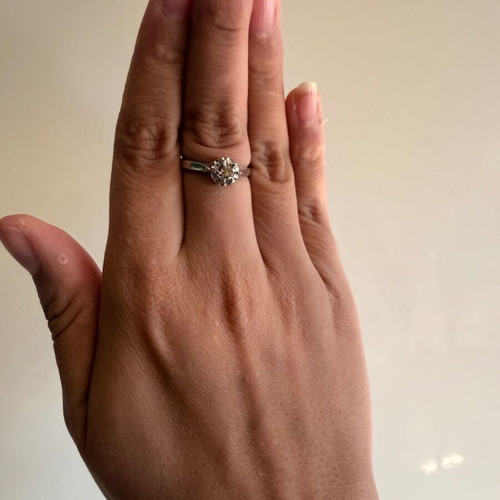 18K White Gold Ring with Large Brilliant Diamond New