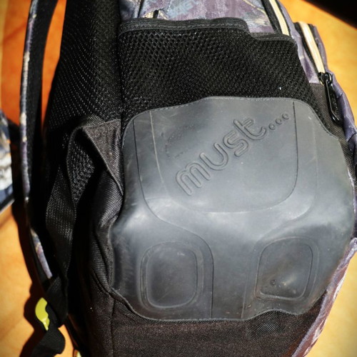 Must Diakakis backpack like new, quality student bag