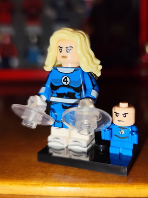Invisible Woman and Baby Franklin Richards figure like new
