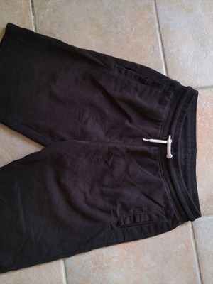 H&m мако къси панталони употребявани за 12-13 години в черно