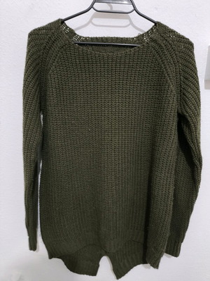 Knitted long cypress sweater used, size M