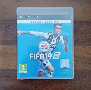 PS3 - FIFA 19 (LEGACY EDITION) - EA SPORTS
