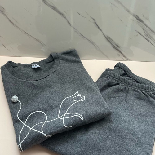 Minervakia pajamas for 12-year-old girls like new, white and gray