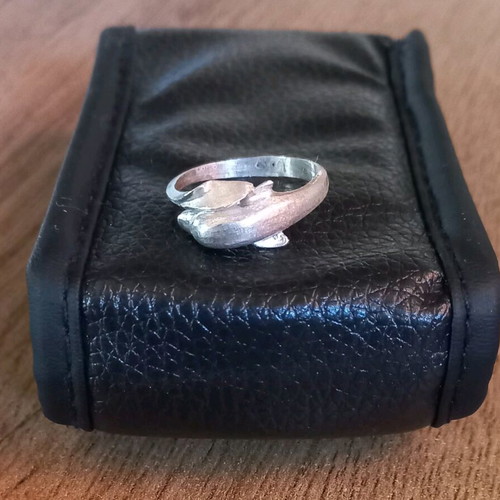Silver dolphin ring 925 like new