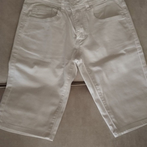 Denim white bermuda shorts new, classic fit