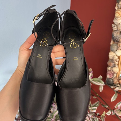 Exe women's platform pumps size 37 like new, black