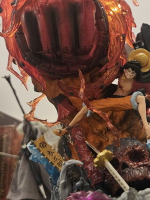 One Piece Luffy 26cm Red Rock figure with LED lighting like new