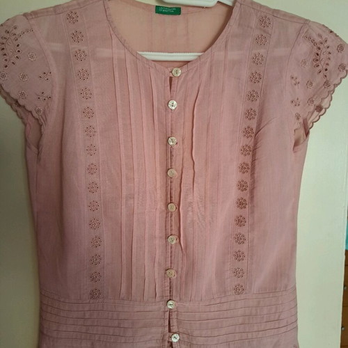 Benetton short-sleeve shirt pink like new, size XS-S