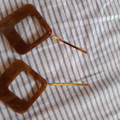 Bone dangle earrings new, brown and gold