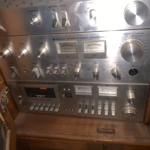 Sanyo stereo complete with turntable used