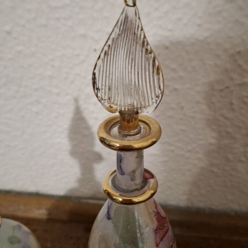 Set of 2 glass perfume bottles like new, decorative