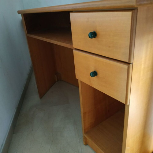 Reception desk used, length 1.60 m, height 80 cm