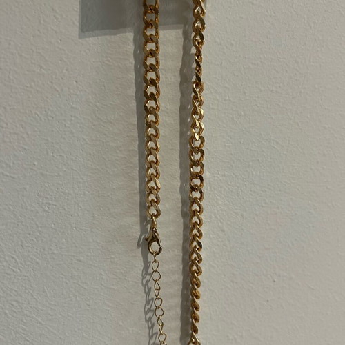 Chain gold color new with adjustable size