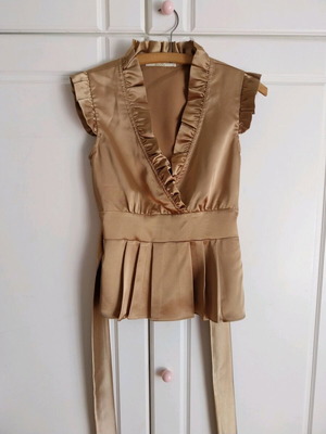 Ysatis satin blouse gold like new, elastic waist