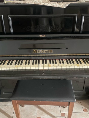 Neumeyer German piano used in very good condition
