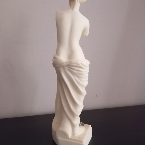 Aphrodite of Milos handmade alabaster statue like new, 23 cm