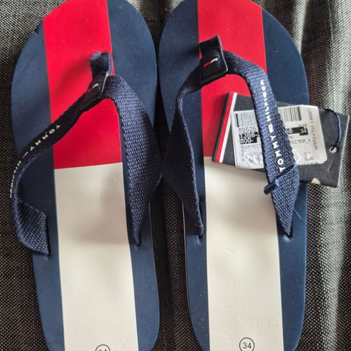 Tommy Hilfiger children's flip flops new, size 34, blue and red