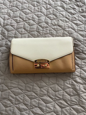 Victoria’s Secret leather clutch/shoulder bag like new, beige and brown