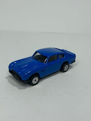 Corgi Aston Martin DB6 like new