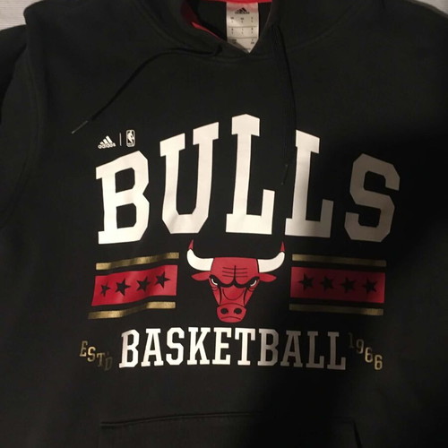 Adidas Bulls Hoodie size L black like new