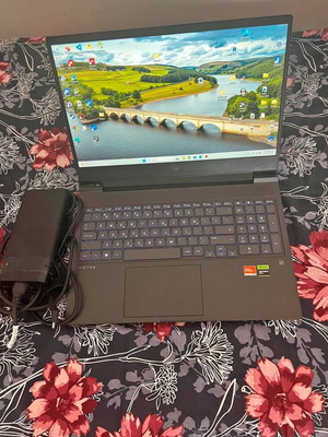 HP Victus 16-s0001nv laptop like new, Ryzen 7, RTX 4070, 16GB RAM, 512GB SSD