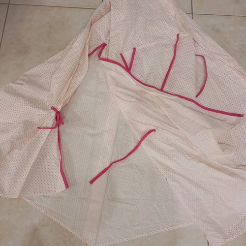 Children's fabric play tent for girls new without poles