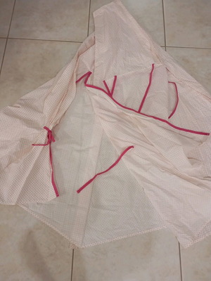 Children's fabric play tent for girls new without poles
