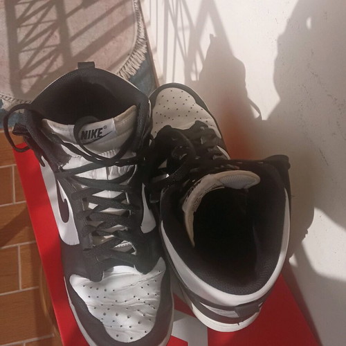 Nike Dunk High used, size 42, black and white