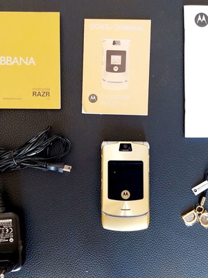 Motorola Motorazr V3i Dolce & Gabbana μεταχειρισμένο, χρυσαφί