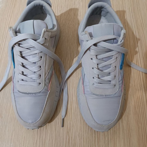 Women's athletic shoes used, size 40, gray and pink