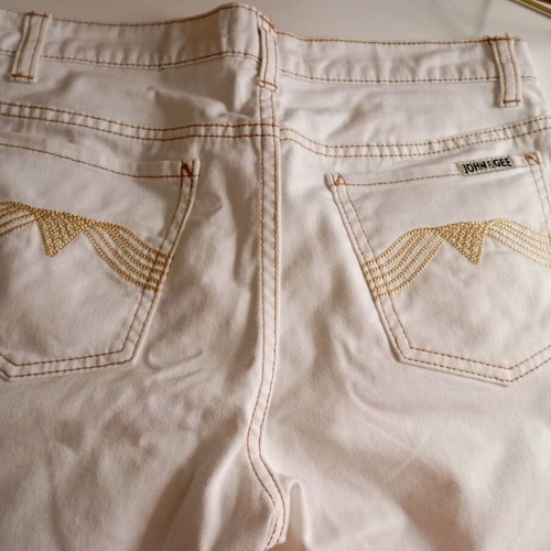White women's jeans size M, like new