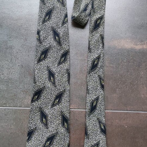 Silk tie Giorgio Armani Cravate like new, blue and gray