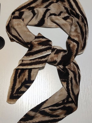 Silk scarf Leonard Paris 90x90 cm like new, brown