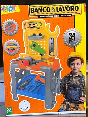 Comfuzio children's workbench like new