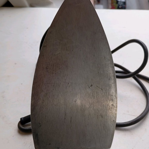 Vintage electric iron 70s used, East Germany