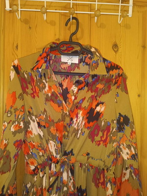 Millenium printed olive dress like new, medium size