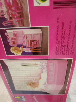 Barbie shower and bathtub