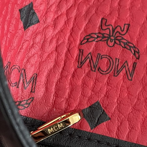 MCM Anya shoulder bag like new, red