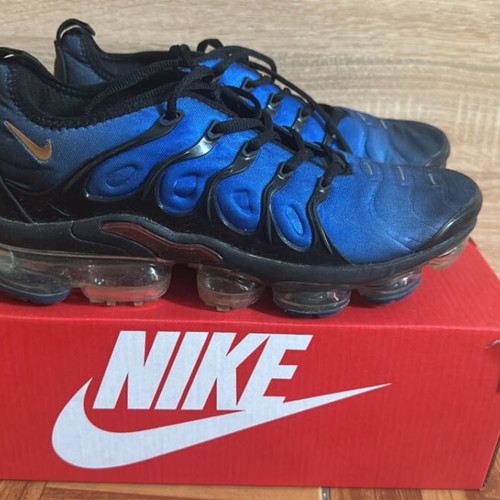 Nike Vapor Max Plus sneakers size 41 like new black and blue