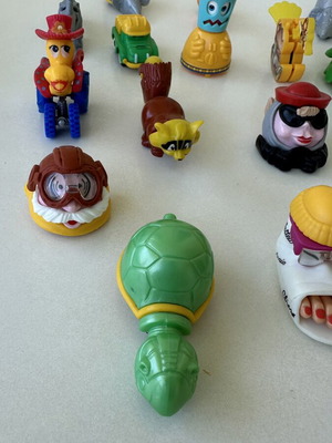 Συλλογή vintage φιγούρων Kinder Έκπληξη, 18 τεμάχια, σαν καινούργιο