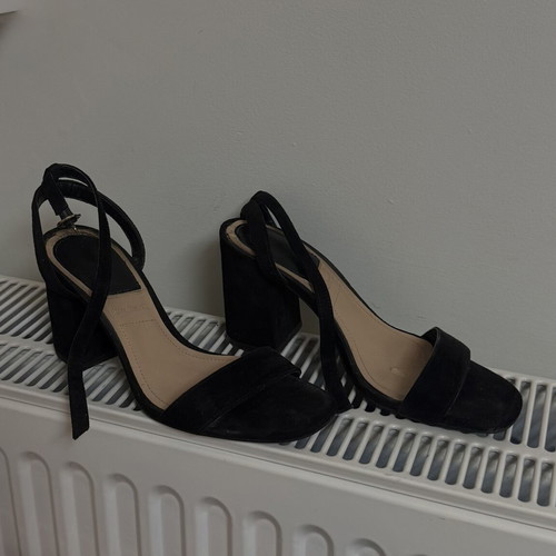 Stradivarius black suede block heeled sandals, size 37