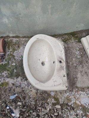Sink with pedestal