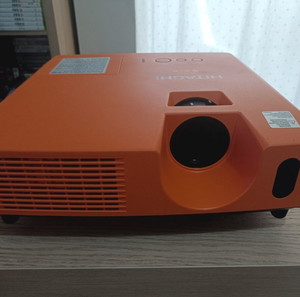 Hitachi ed x40z Projector