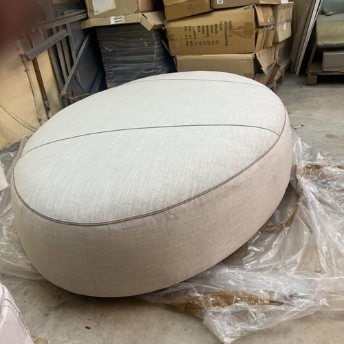 Designer pouf Oasis large oval greige new
