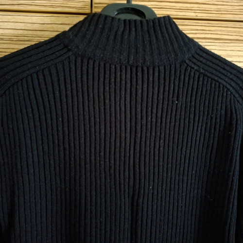Trax pullover with zipper XL black like new