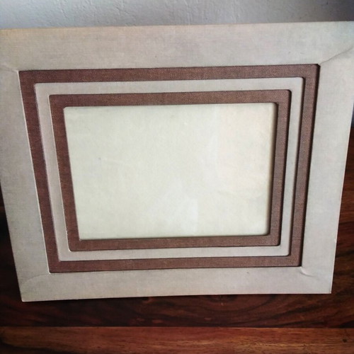 Large photo frame like new, 29×23 inches, tabletop or wall
