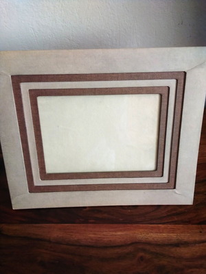 Large photo frame like new, 29×23 inches, tabletop or wall