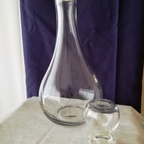 Glass bottle like new, elegant for wine and water
