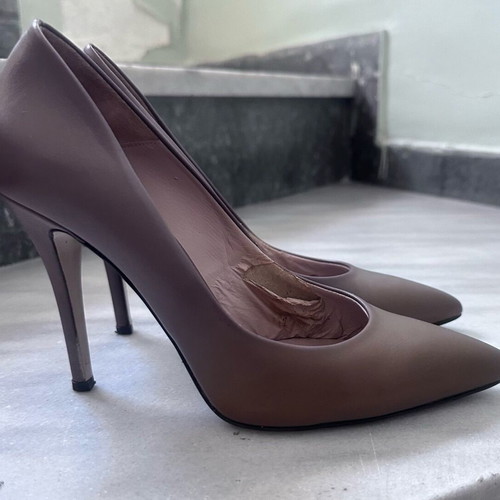 Mark Milan leather pumps used, 10 cm heel, cigar color, size 39