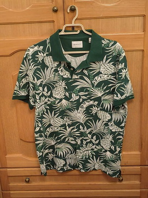 Gant shirt size M like new, green